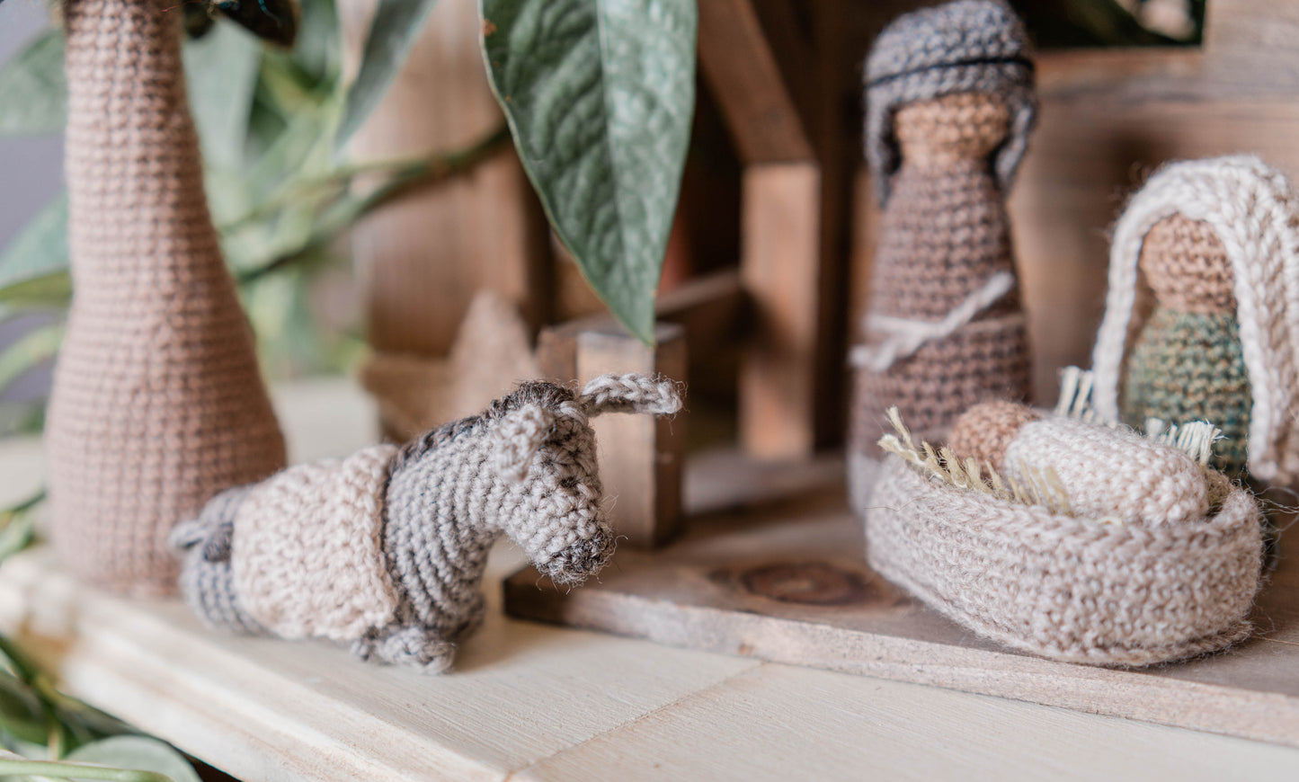 Heirloom Nativity Set